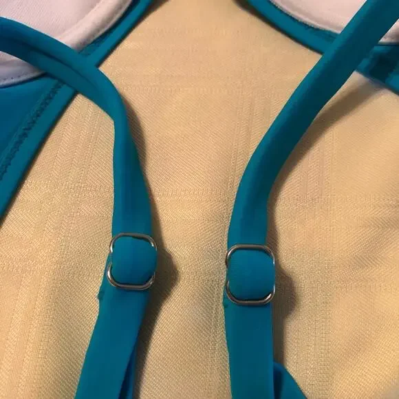 Turquoise Padded Bikini Top White Flowers US 12/13 - Picture 6 of 16